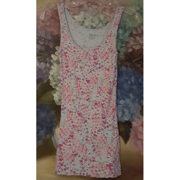 Tops - Mossimo Supply Co. Star Tank Top Size M